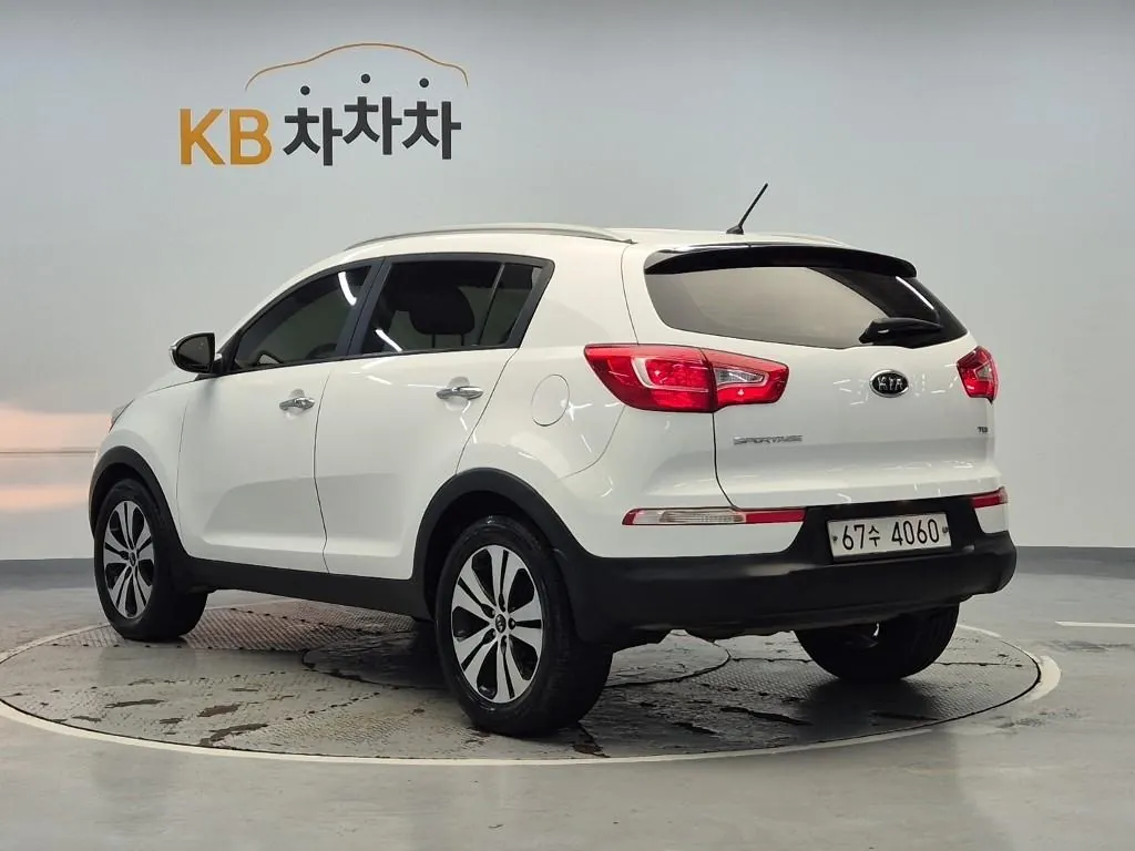 Kia Sportage 2012 photo 2