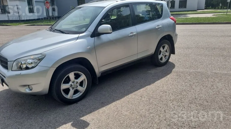 Toyota Rav4 2004 photo 3