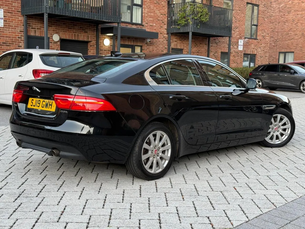 Jaguar Xe 2019 photo 4