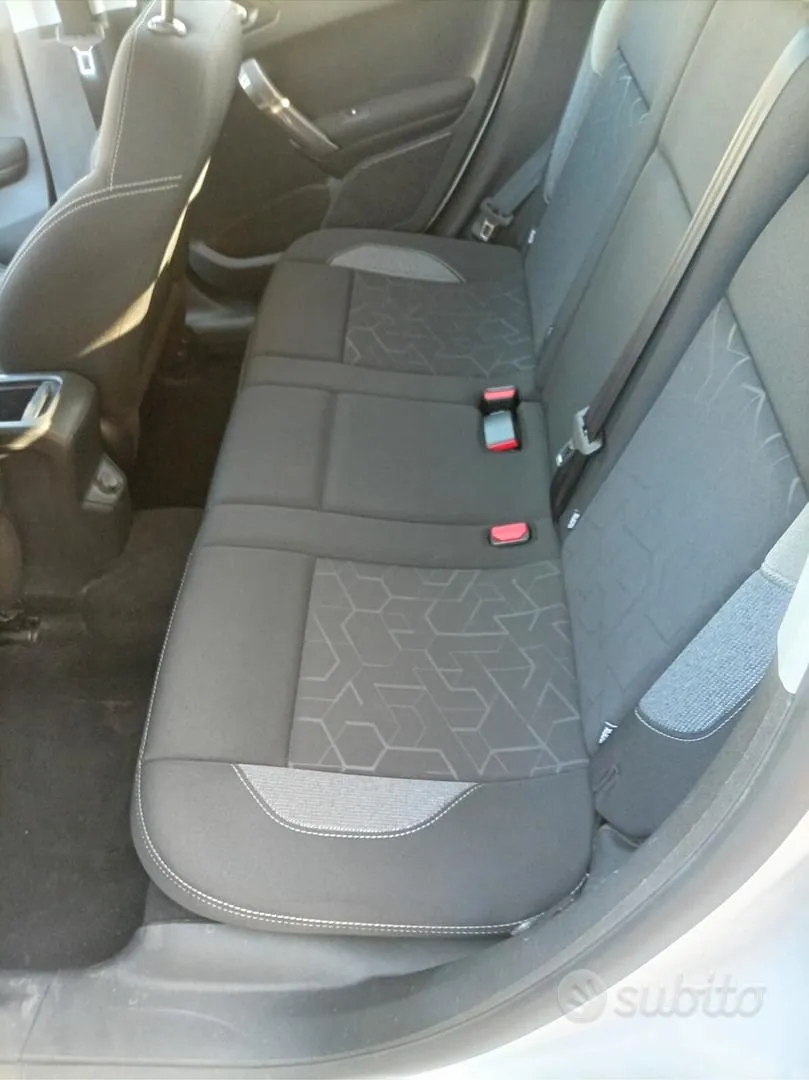 Peugeot 2008 2018 photo 5