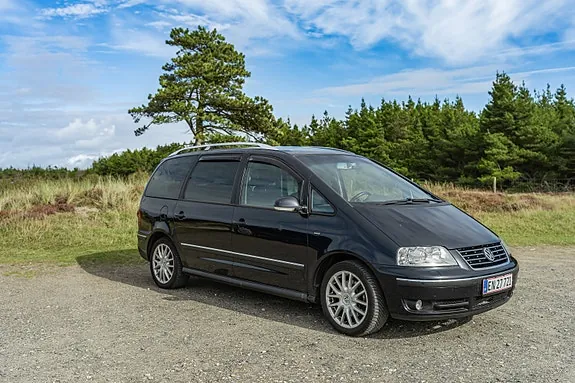Volkswagen Sharan 2005 photo 2