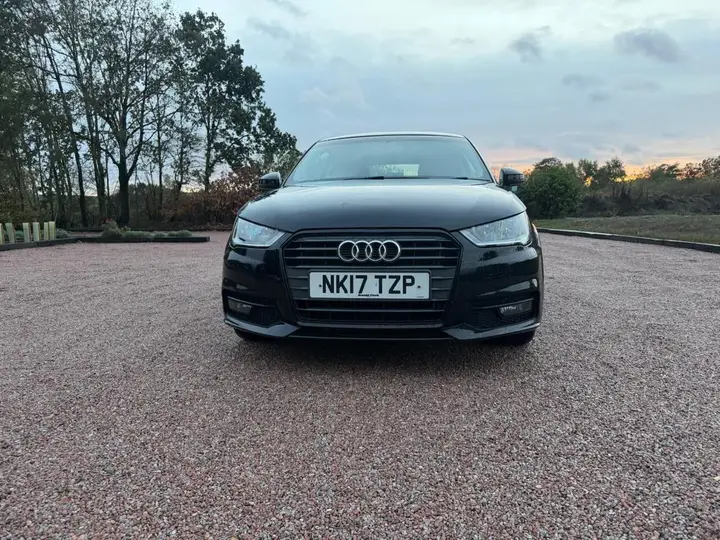 Audi A1 2017 photo 2