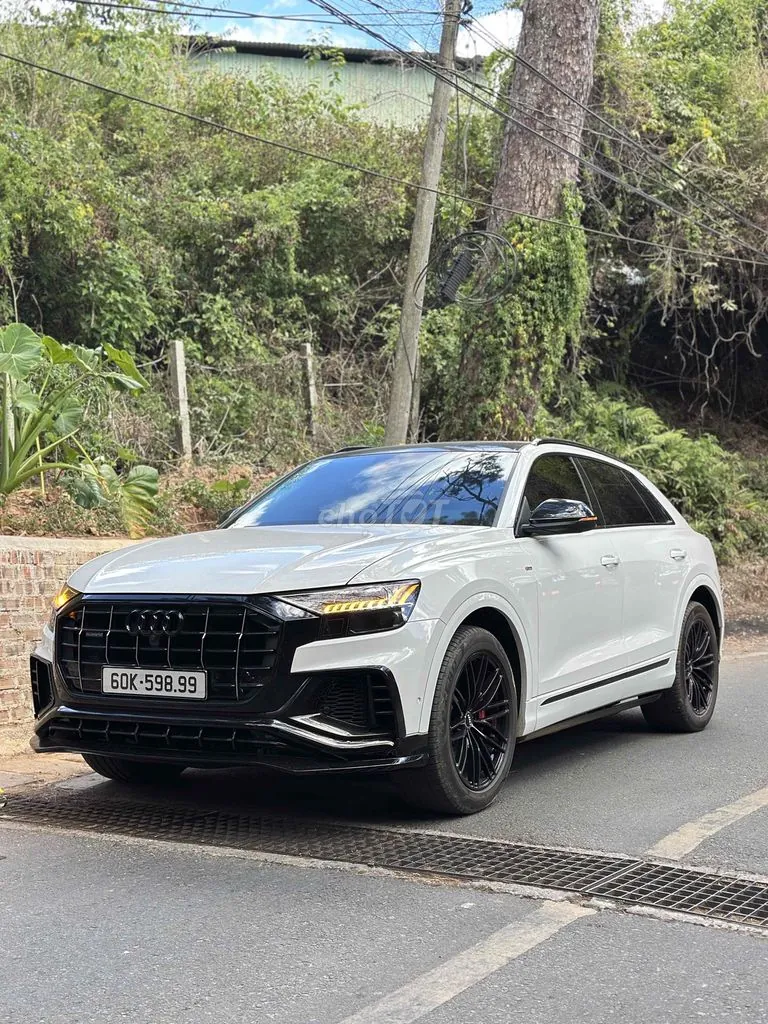 Audi Q8 2021 photo 2