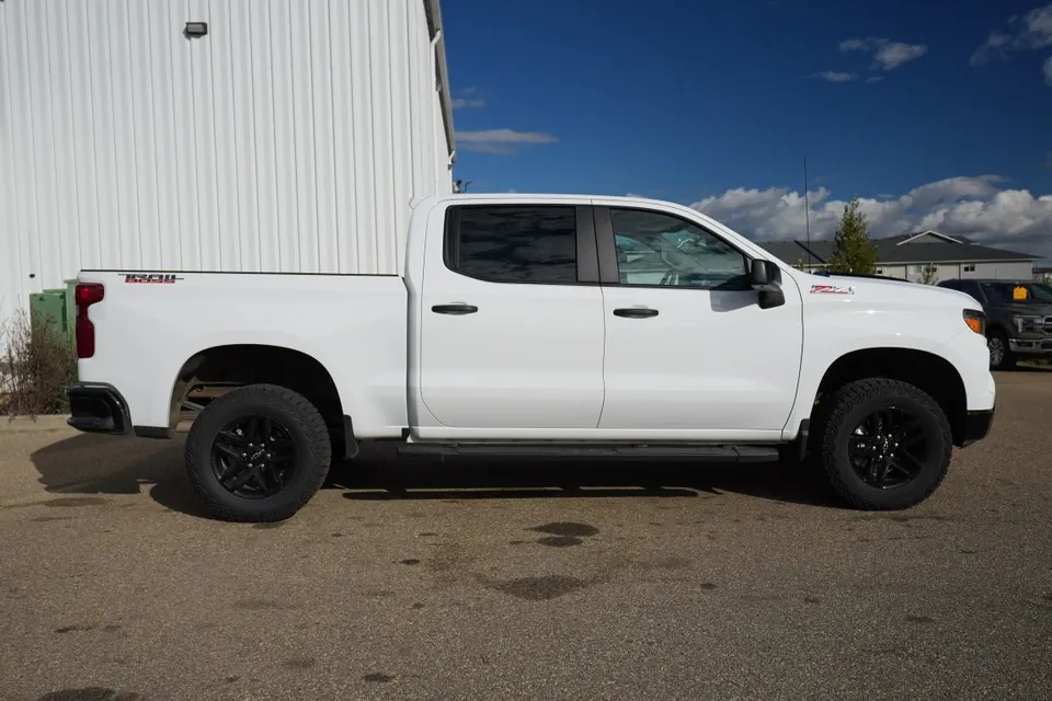 Chevrolet Silverado 1500 2025 photo 4