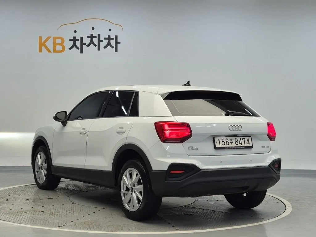 Audi Q2 2023 photo 2