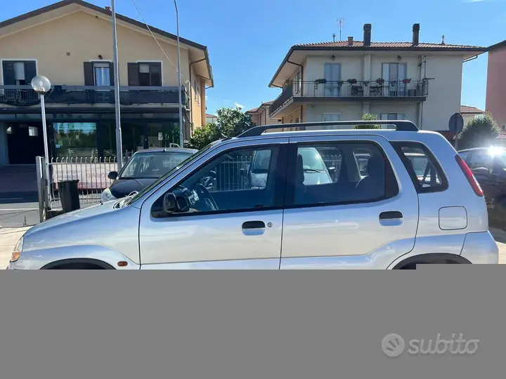 Suzuki Ignis 2002 photo 3