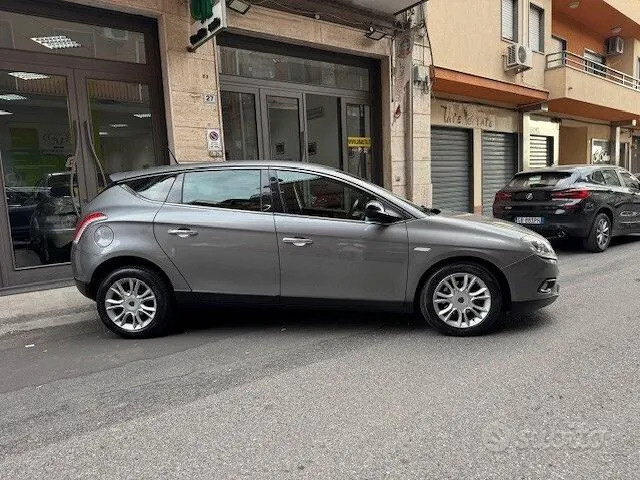 Lancia Delta 2009 photo 2