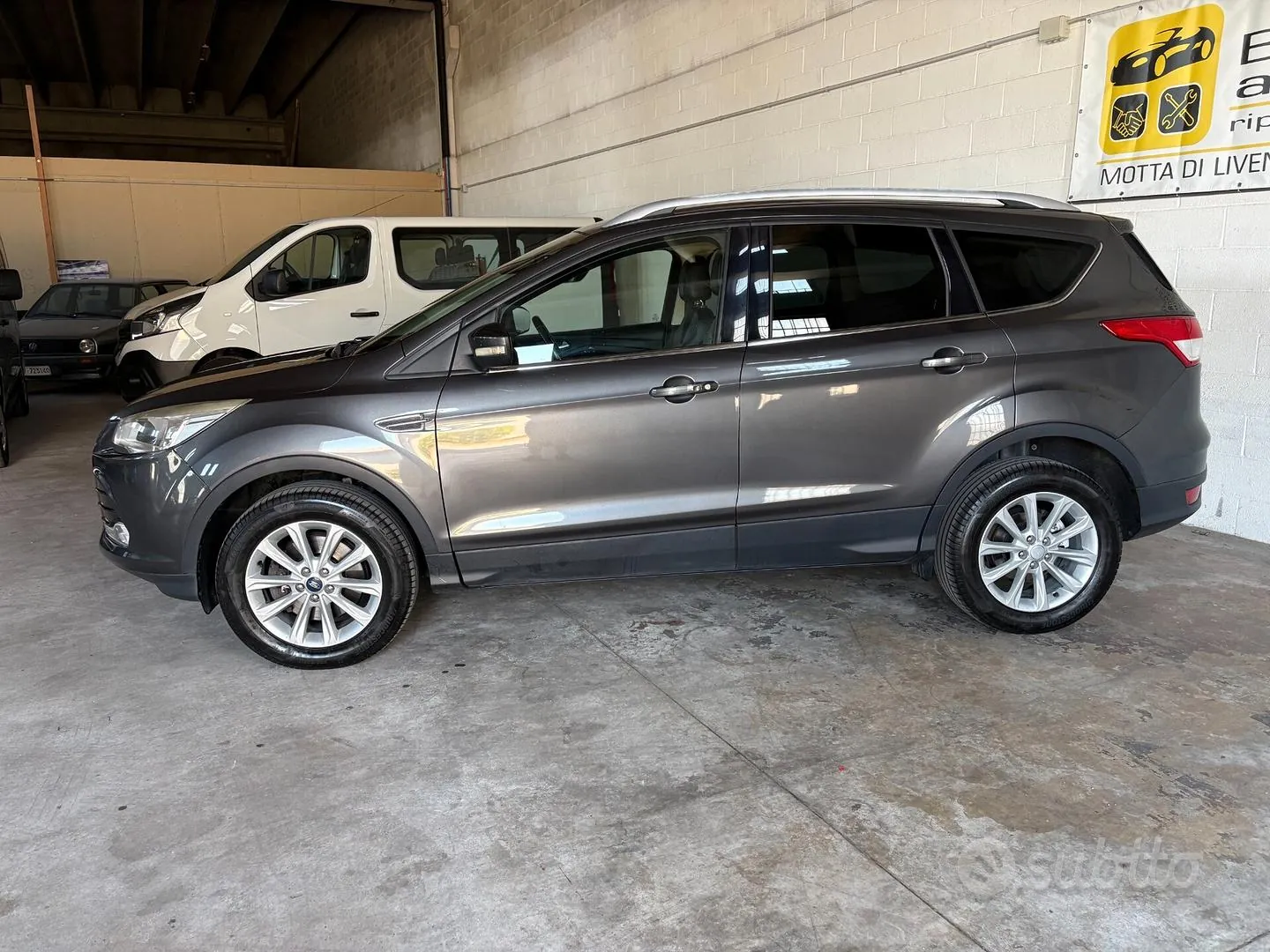 Ford Kuga 2015 photo 2