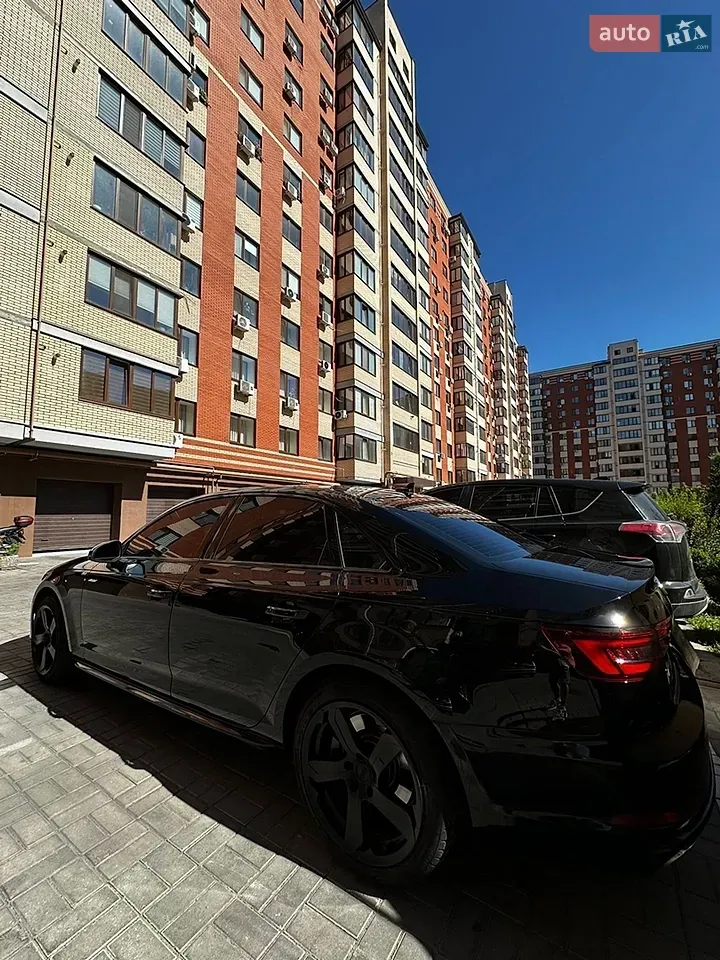 Audi A4 2018 photo 4