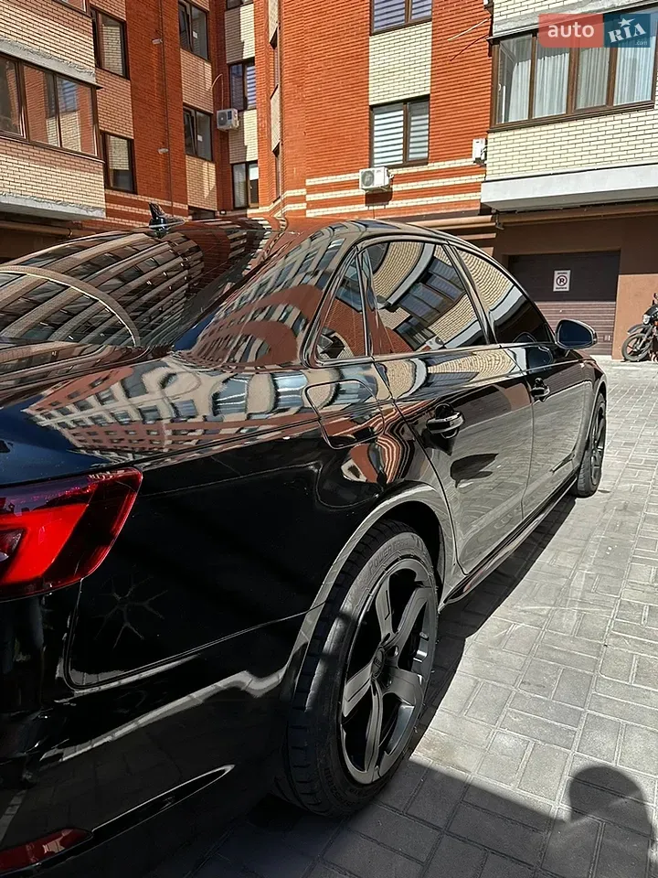 Audi A4 2018 photo 3
