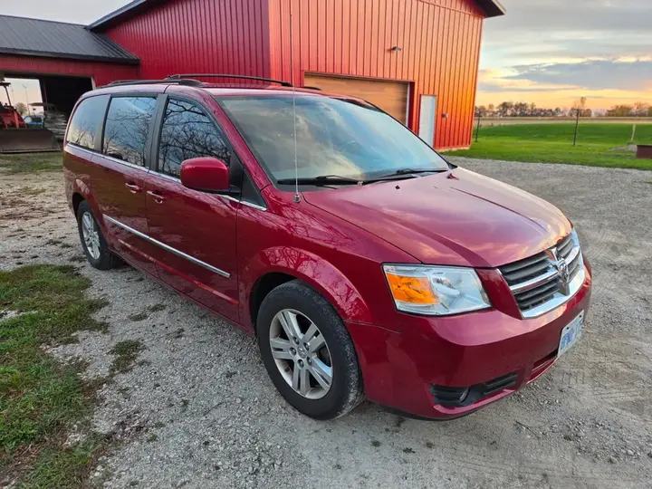 Dodge Grand Caravan 2010 photo 4