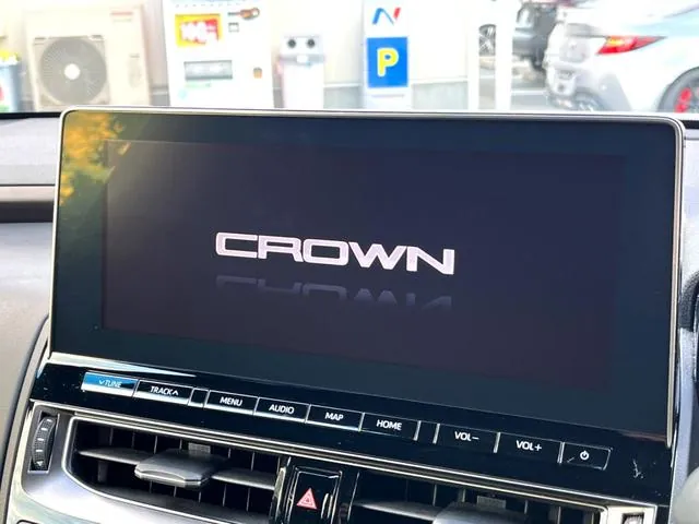 Toyota Crown Hybrid 2021 photo 3