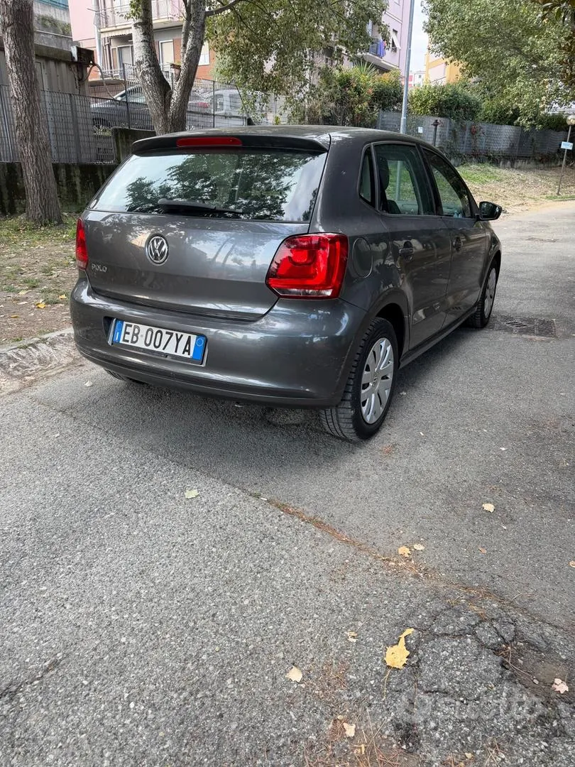 Volkswagen Polo 2010 photo 3