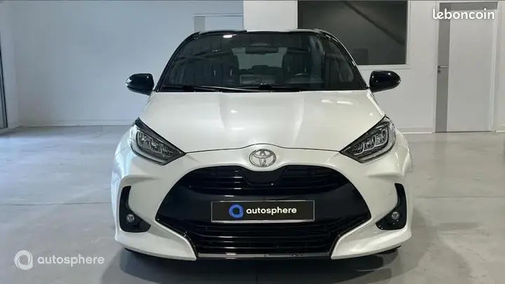 Toyota Yaris 2025 photo 2