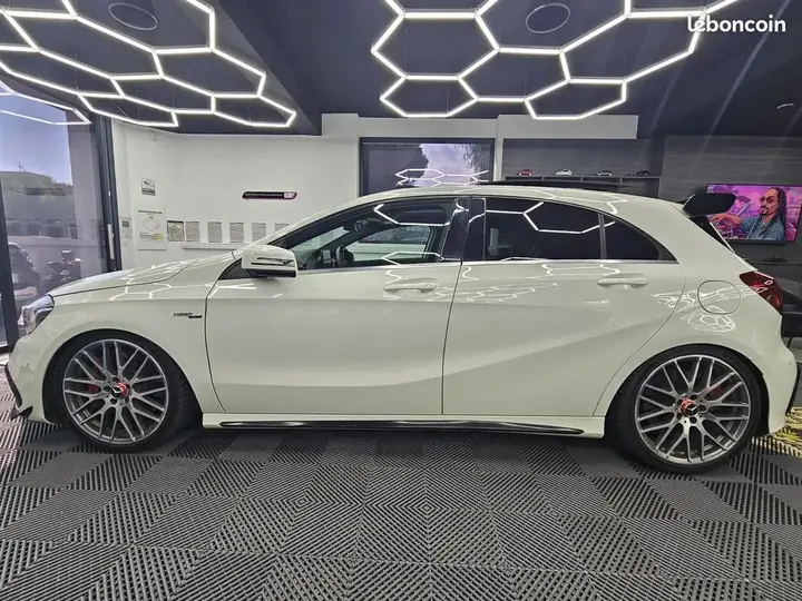 Mercedes-Benz A-Class 2017 photo 4