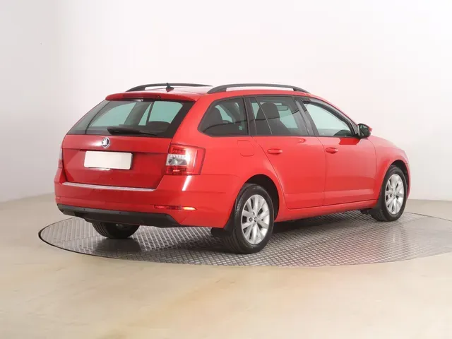 Skoda Octavia Combi 2017 photo 4