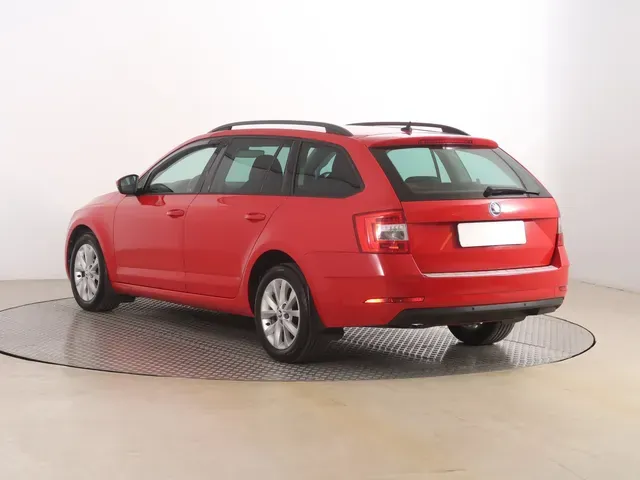 Skoda Octavia Combi 2017 photo 3
