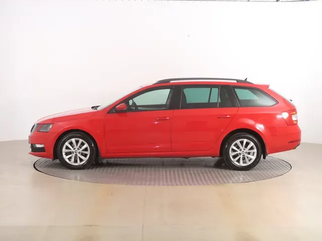 Skoda Octavia Combi 2017 photo 2