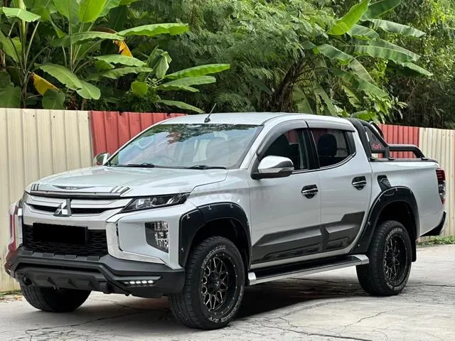 Mitsubishi Triton