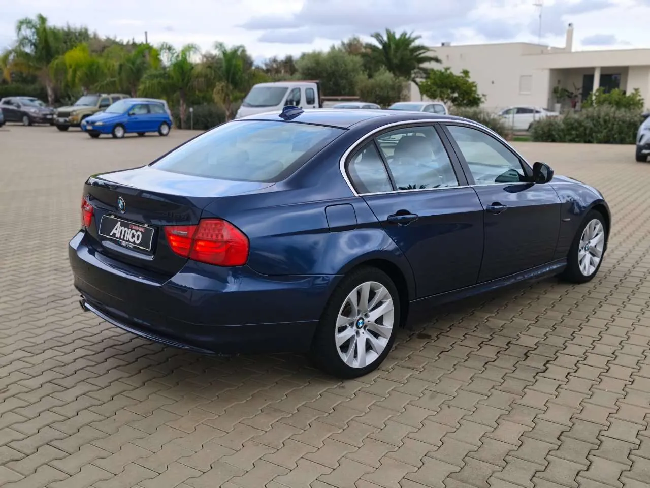 BMW 3 Series 2010 photo 5