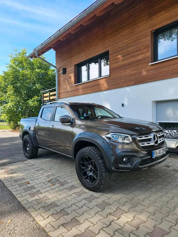 Mercedes-Benz X250