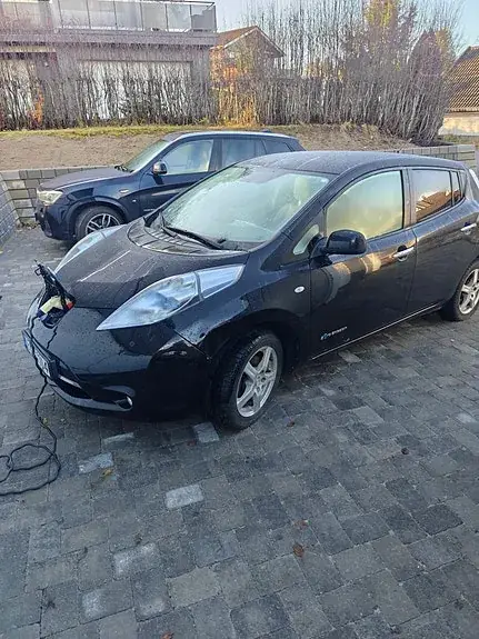 Nissan Leaf 2013 photo 2