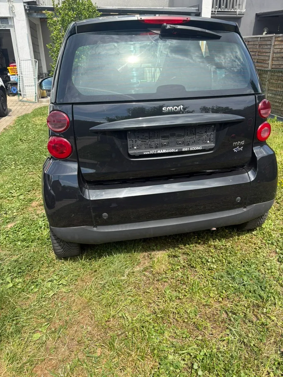 Smart Fortwo 2011 photo 2