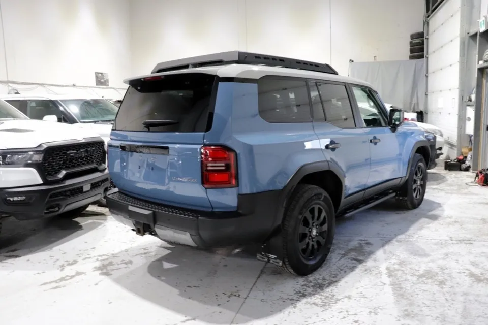 Toyota Land Cruiser 2024 photo 4