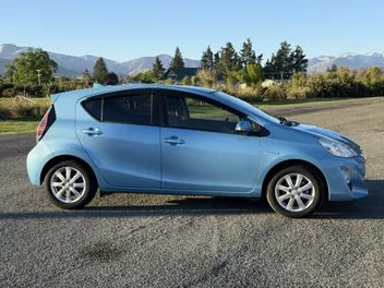 Toyota Aqua 2016 photo 3