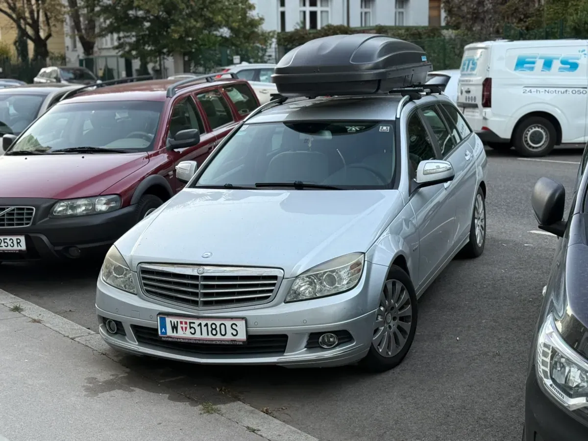 Mercedes-Benz C-Class 2008 photo 2