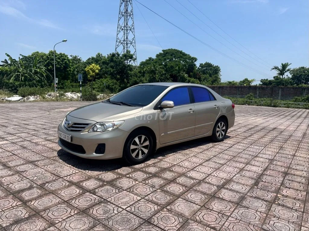 Toyota Corolla Altis 2014 photo 4