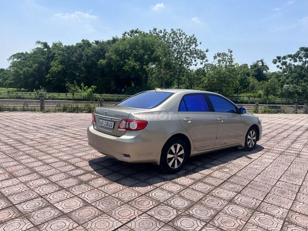 Toyota Corolla Altis 2014 photo 5