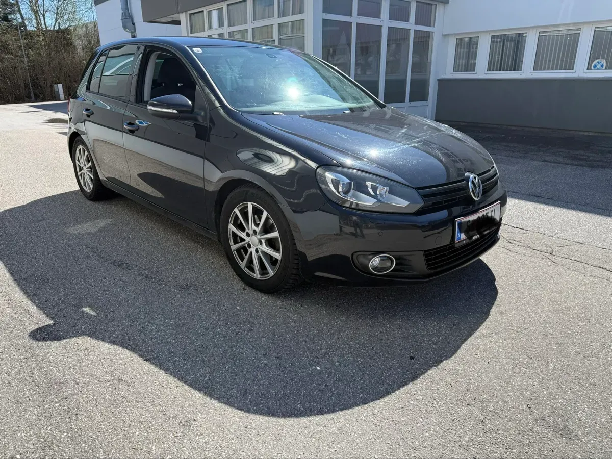 Volkswagen Golf 2010 photo 3