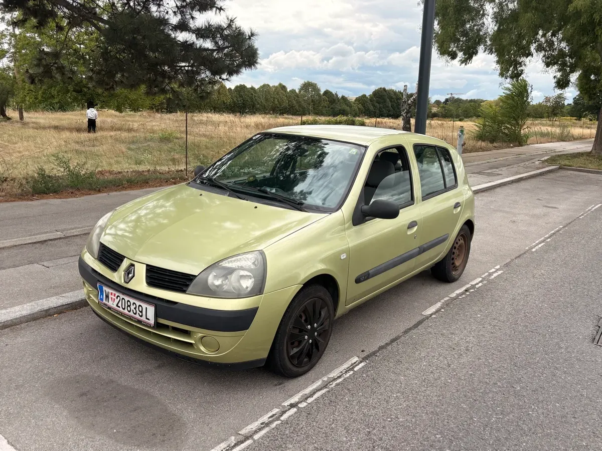 Renault Clio 2005 photo 3