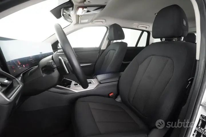 BMW 3 Series 2023 photo 2