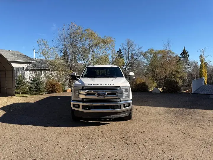 Ford F350 2017 photo 2