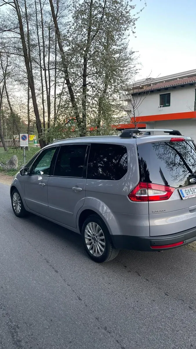 Ford Galaxy 2015 photo 3