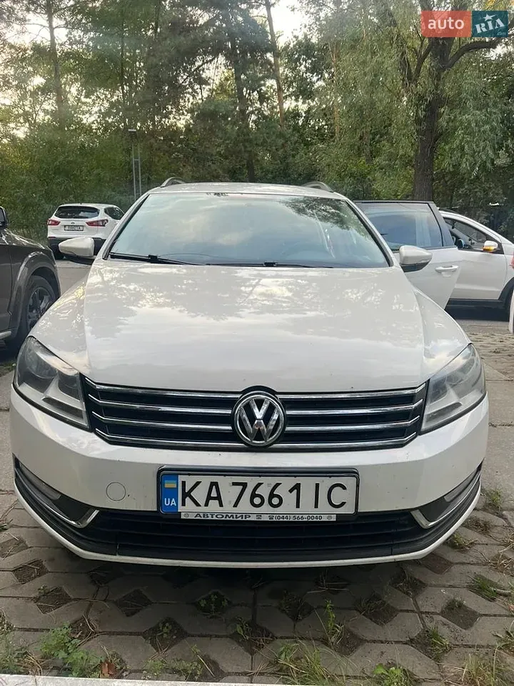 Volkswagen Passat 2013 photo 2