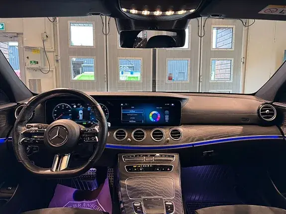 Mercedes-Benz E300 2022 photo 5