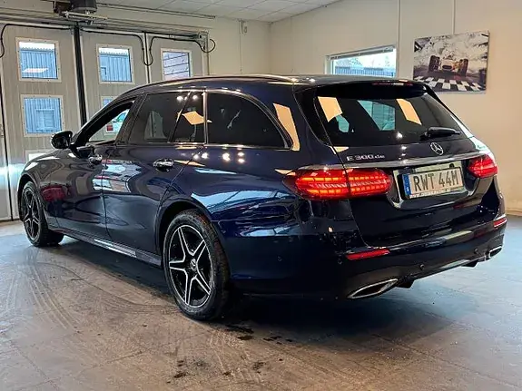 Mercedes-Benz E300 2022 photo 3