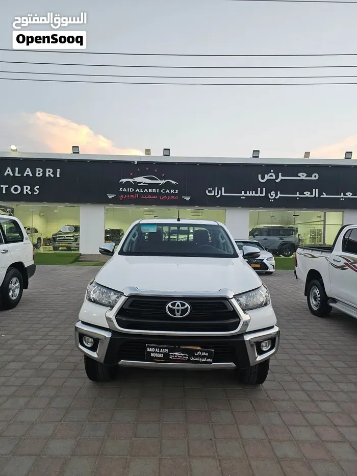 Toyota Hilux 2025 photo 2