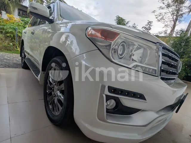 Toyota Land Cruiser 2013 photo 2