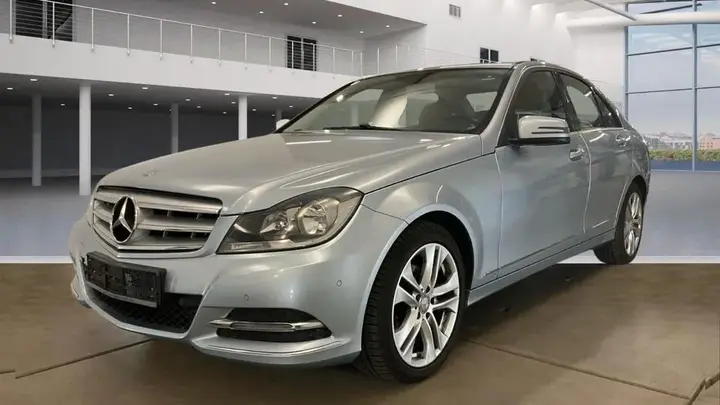 Mercedes-Benz C180