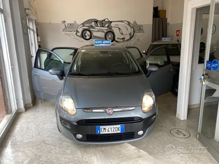 Fiat Punto Evo 2012 photo 2