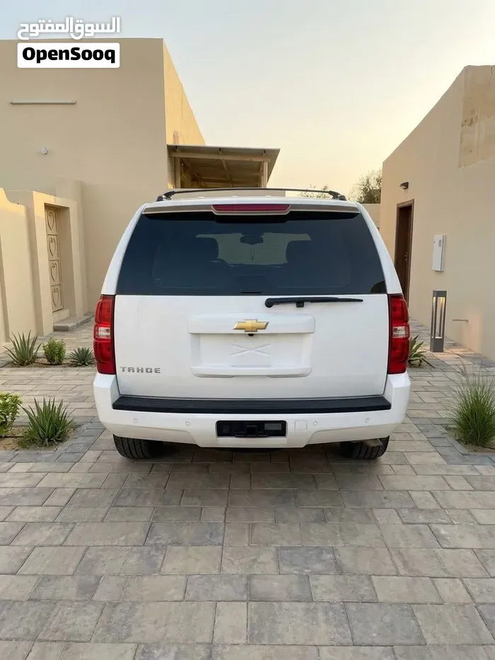 Chevrolet Tahoe 2013 photo 2
