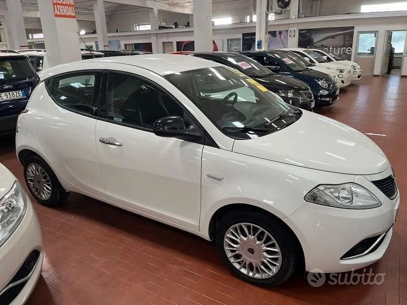 Lancia Ypsilon 2017 photo 4