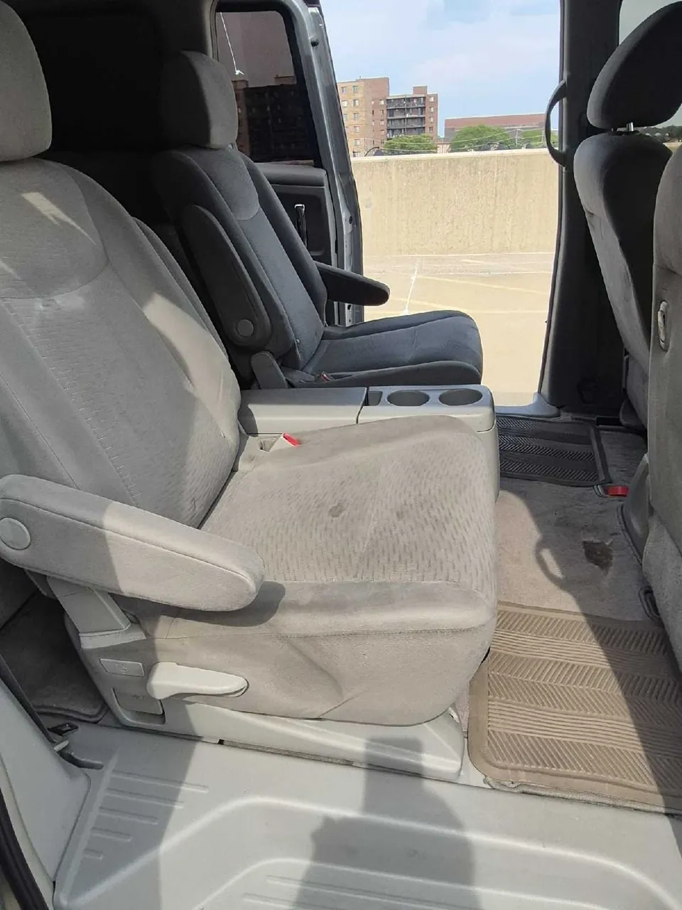 Nissan Quest 2013 photo 3