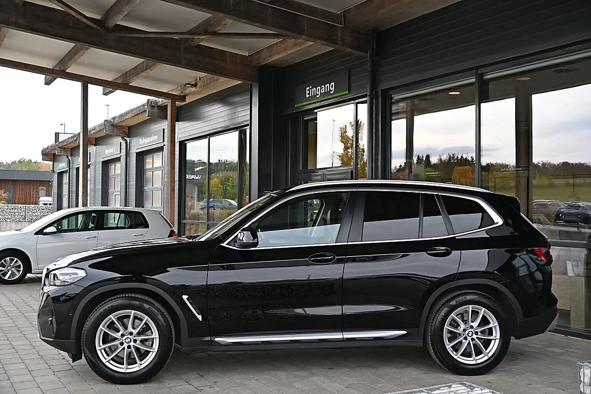 BMW X3 2023 photo 2