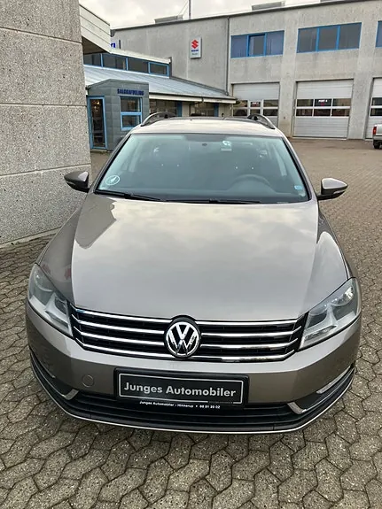 Volkswagen Passat 2011 photo 4