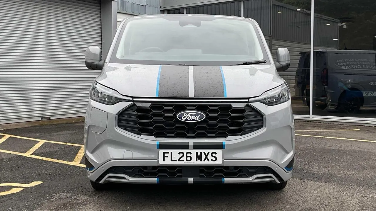 Ford Transit Custom 2025 photo 2